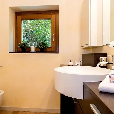 Altido Exclusive With Parking On The Lake Como Coast Apartman Faggeto Lario