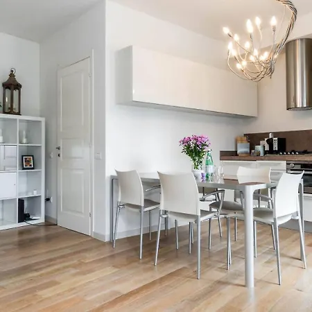 Altido Exclusive With Parking On The Lake Como Coast Apartman